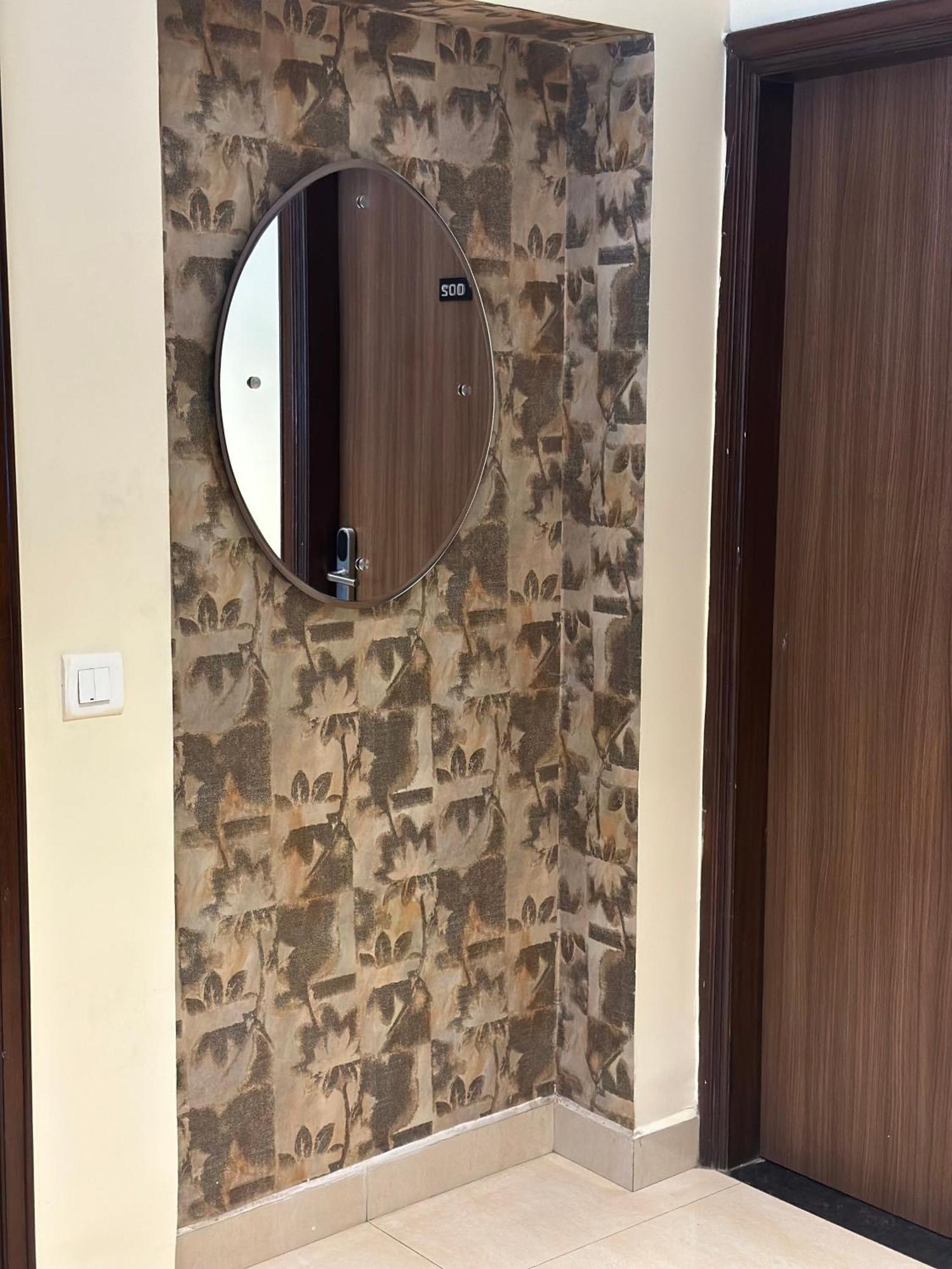 Hotel Amritsar International 2 Min Walk From Amritsar Bus Stand المظهر الخارجي الصورة