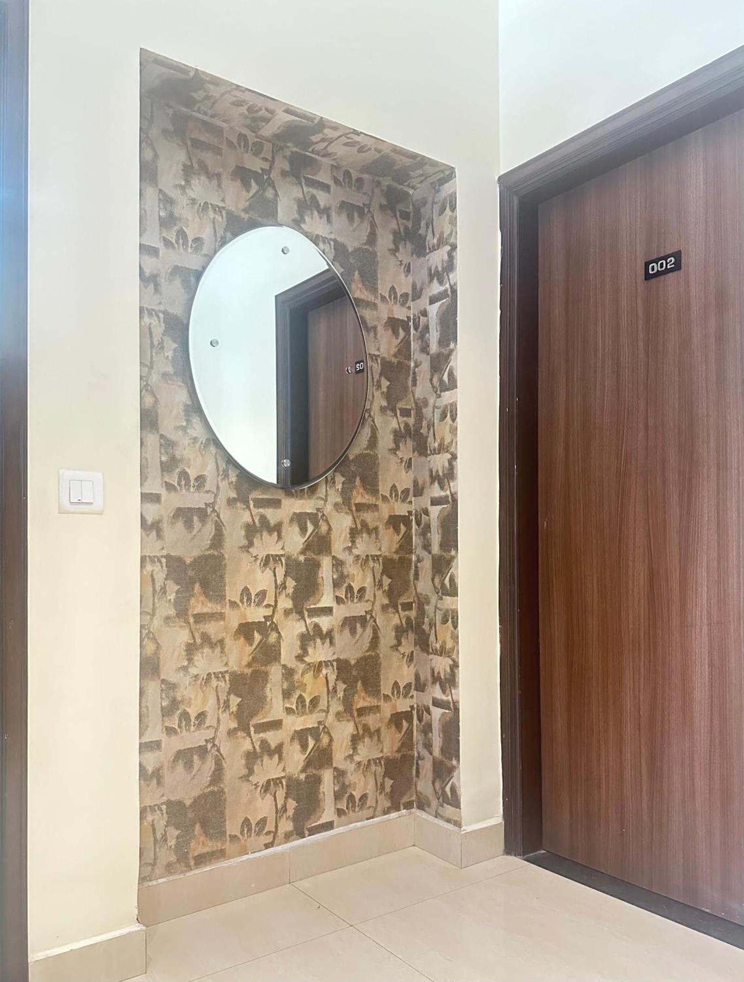 Hotel Amritsar International 2 Min Walk From Amritsar Bus Stand المظهر الخارجي الصورة