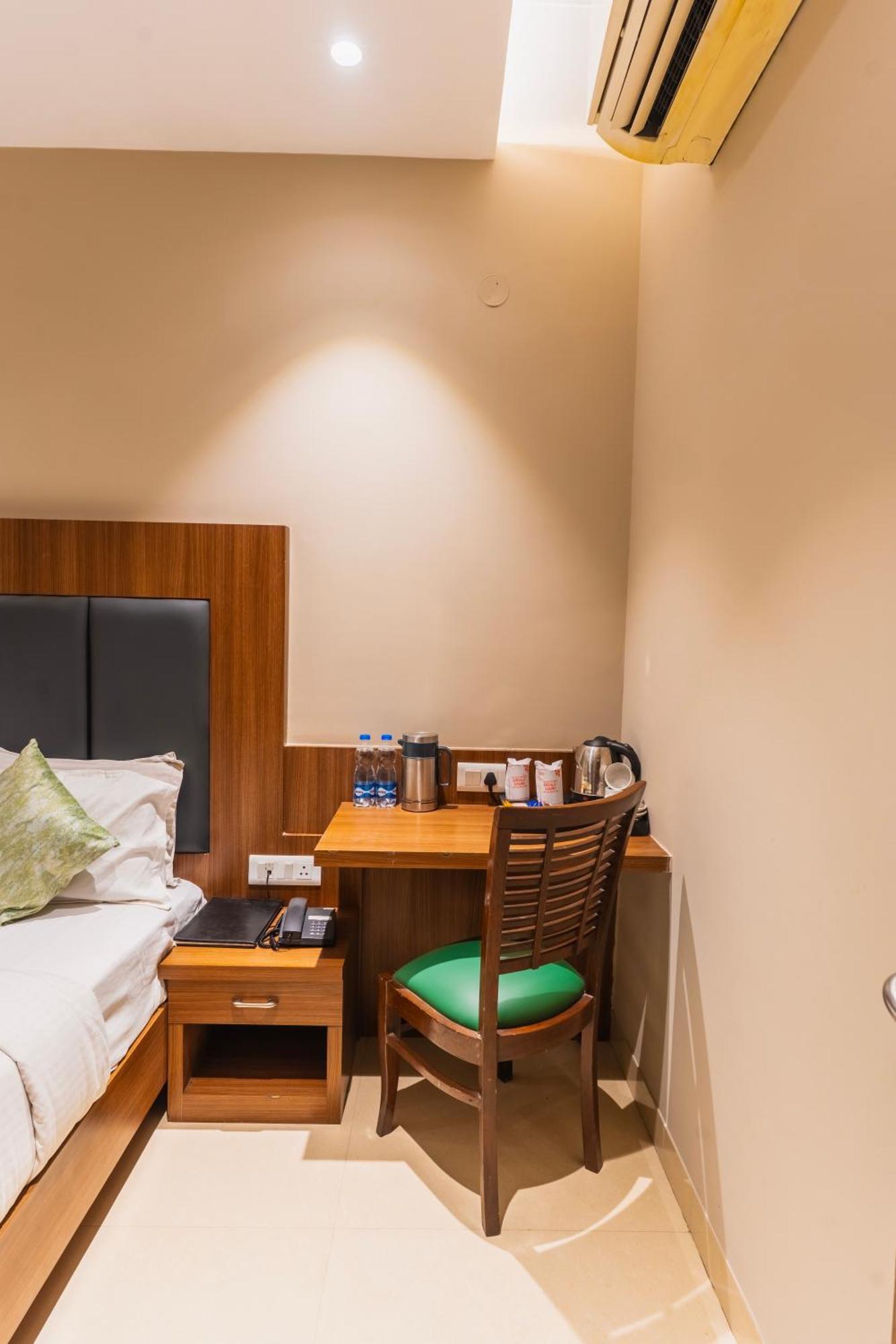 Hotel Amritsar International 2 Min Walk From Amritsar Bus Stand المظهر الخارجي الصورة