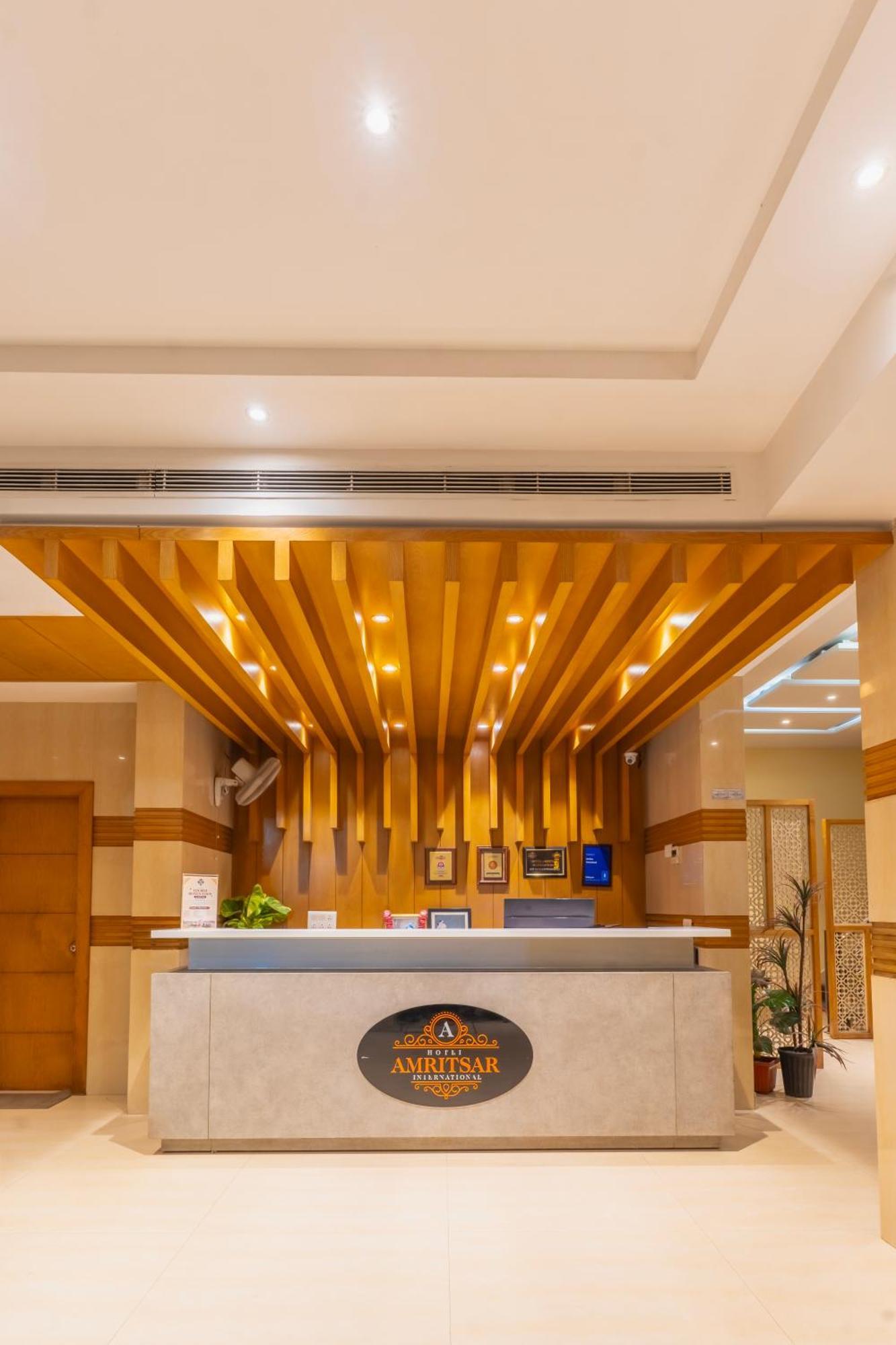 Hotel Amritsar International 2 Min Walk From Amritsar Bus Stand المظهر الخارجي الصورة
