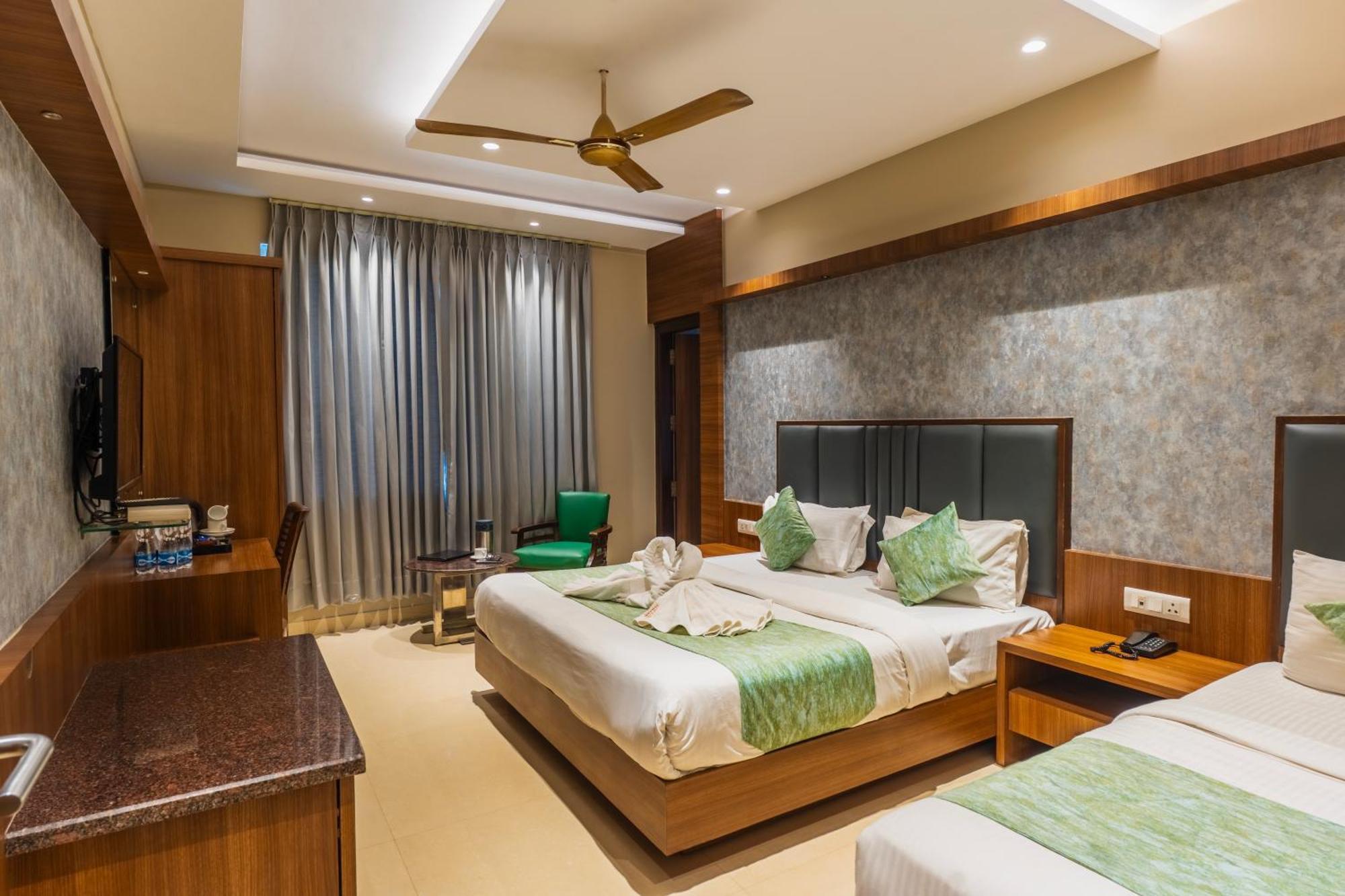 Hotel Amritsar International 2 Min Walk From Amritsar Bus Stand المظهر الخارجي الصورة