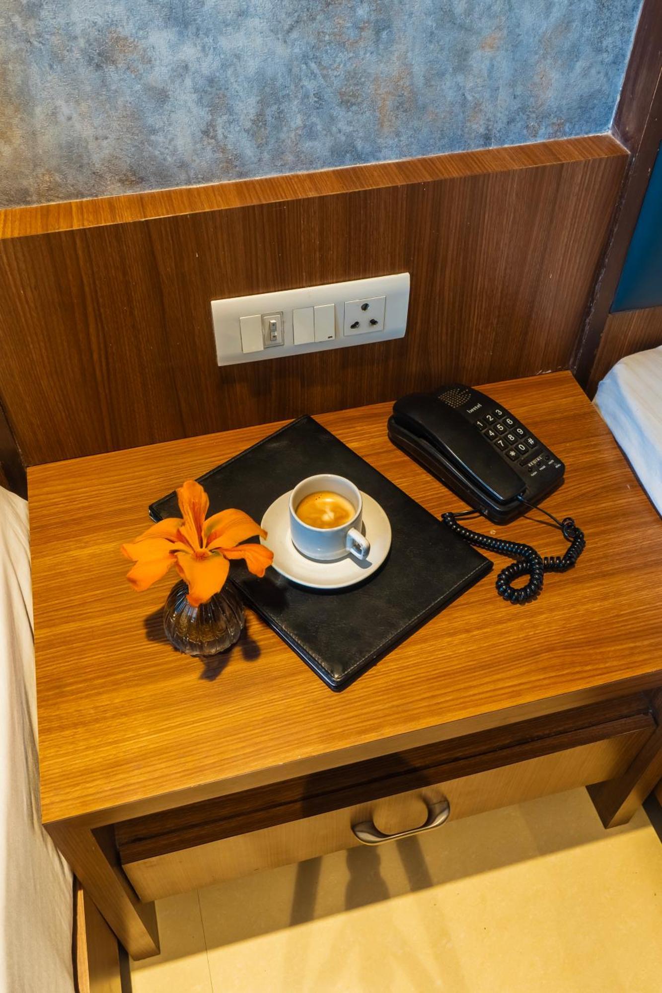 Hotel Amritsar International 2 Min Walk From Amritsar Bus Stand المظهر الخارجي الصورة