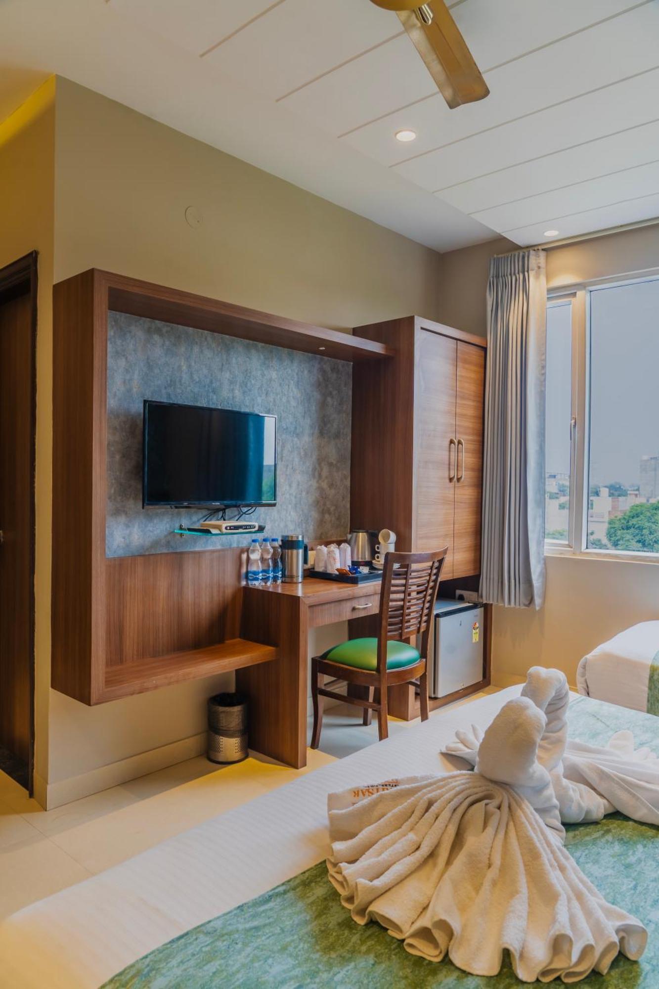 Hotel Amritsar International 2 Min Walk From Amritsar Bus Stand المظهر الخارجي الصورة