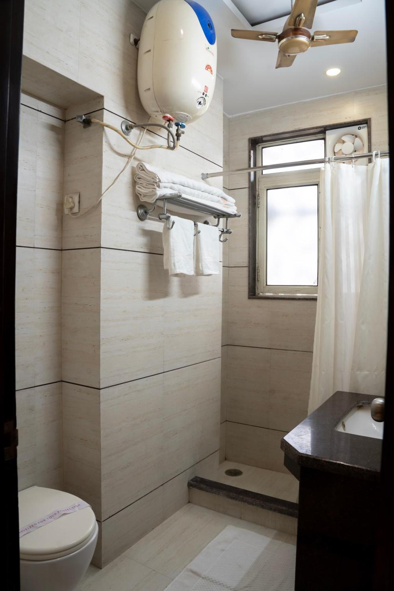 Hotel Amritsar International 2 Min Walk From Amritsar Bus Stand المظهر الخارجي الصورة